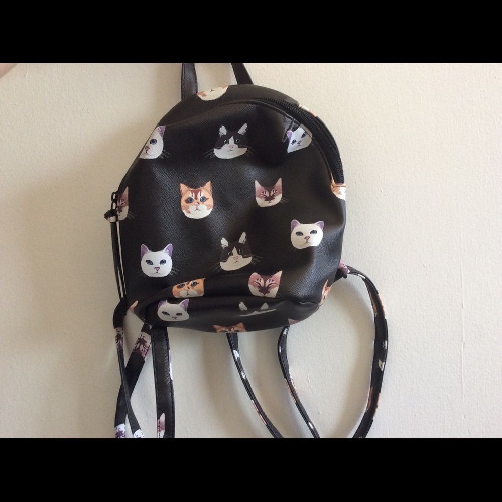 T Shirt & Jeans MINI Cat Backpack